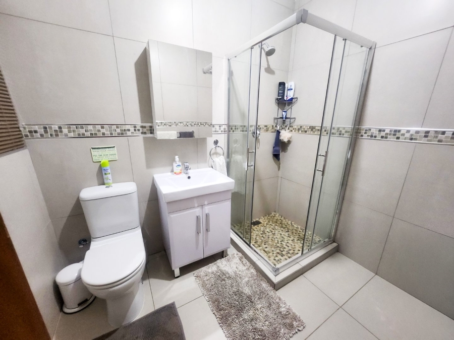 4 Bedroom Property for Sale in Flamwood North West